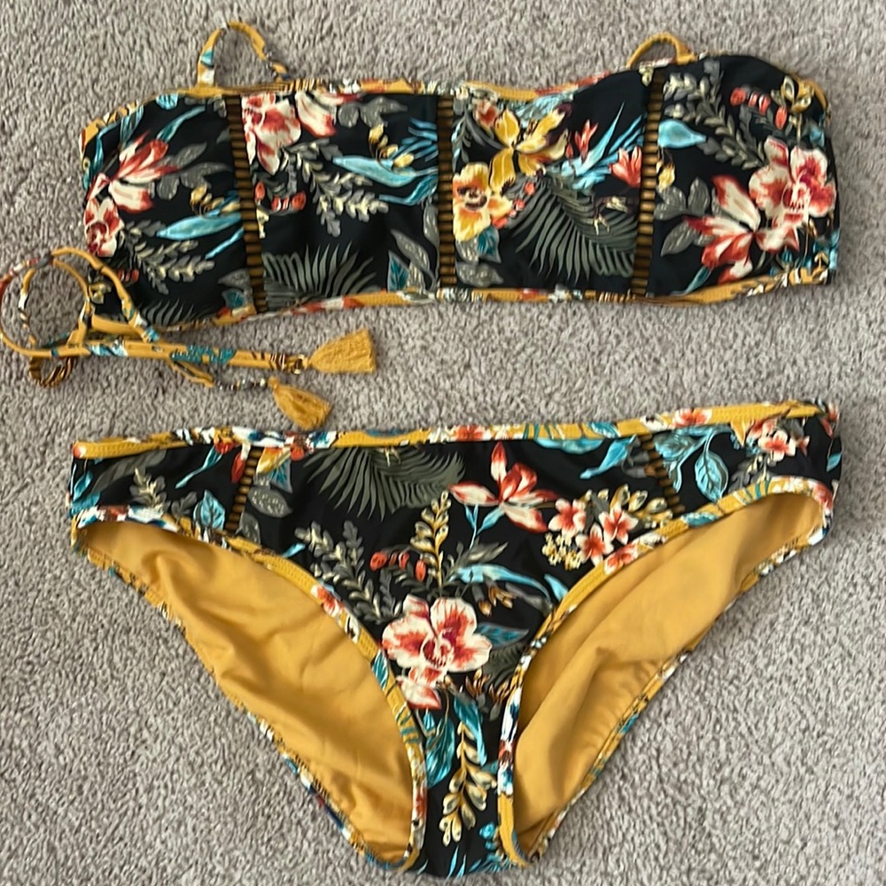 Time and true swim suit